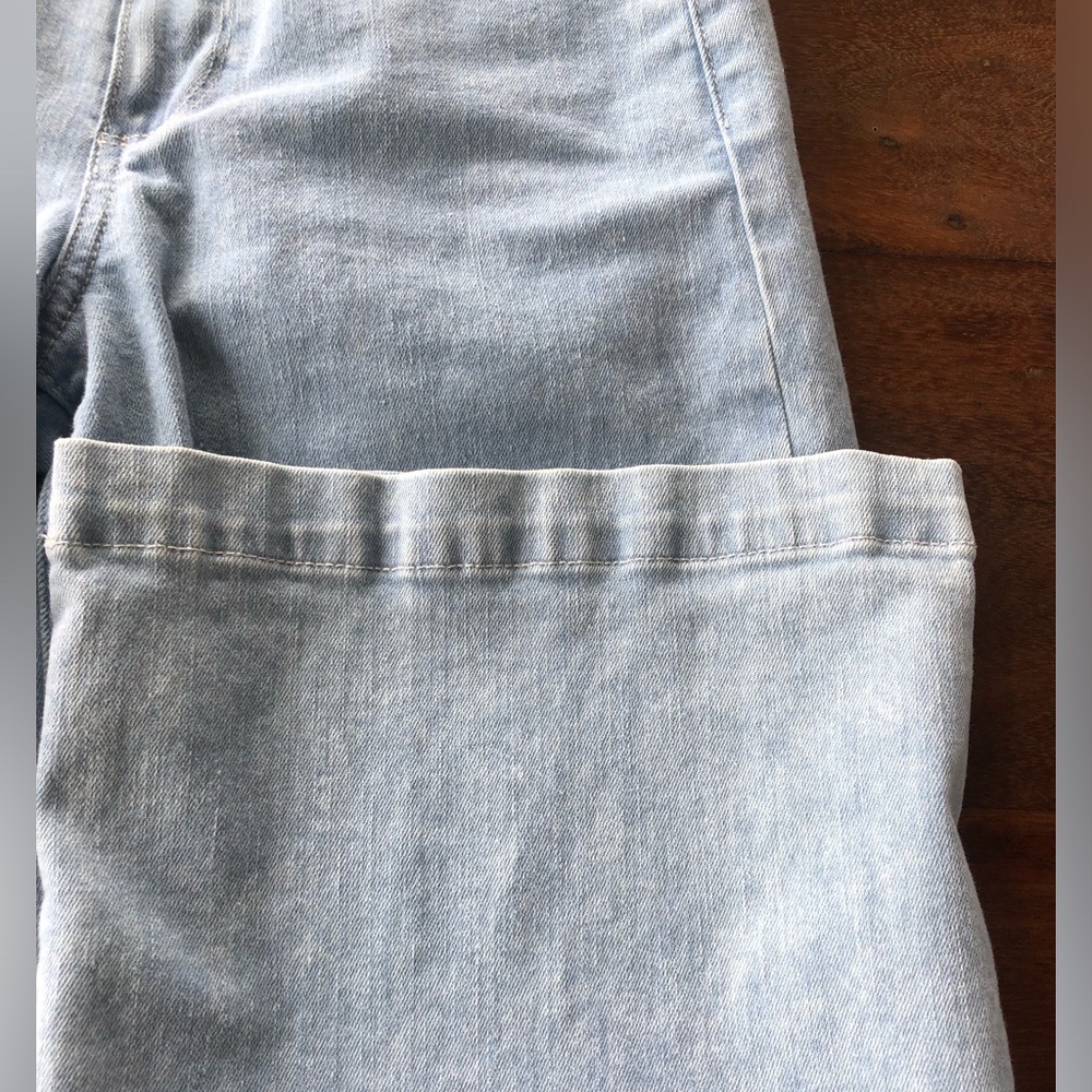 PAIGE - Genesee Crop Jeans Light Wash Hannah + Size 24 - Picture 14 of 14